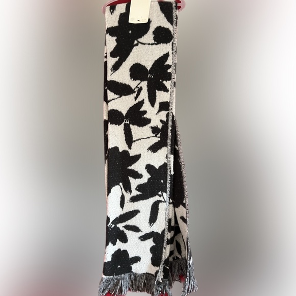 NWT A New Day Brushed Blanket Scarf - Picture 3 of 6